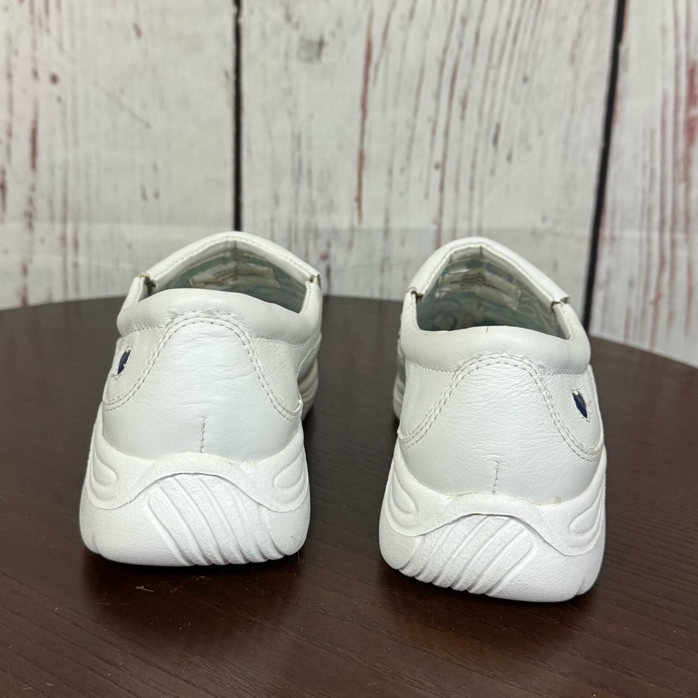 Nurse Mates White Sneakers size 6 EUC - Picture 12 of 14